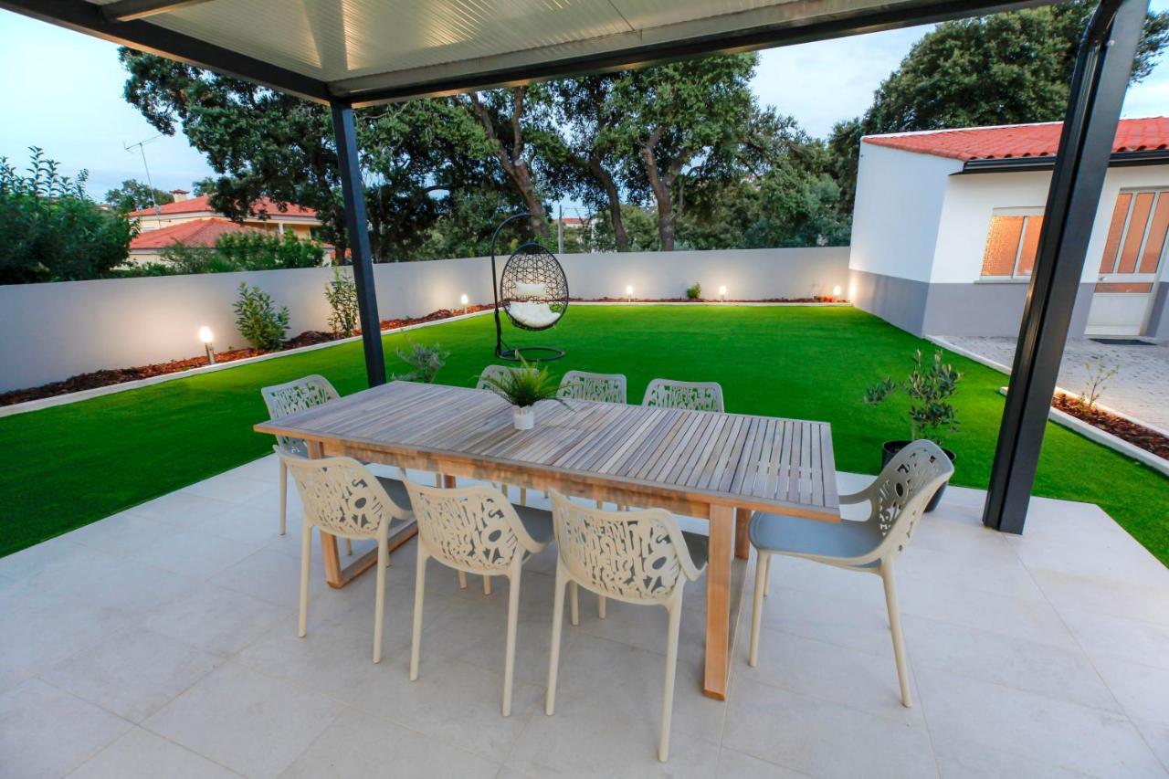 Cozy Apartment With Garden Fátima Eksteriør bilde